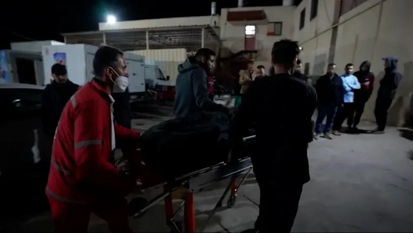 Газад Израилийн агаарын цохилтын улмаас тусламжийн ажилтнууд амь насаа алджээ 