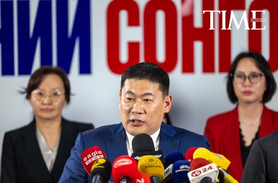 Л.Оюун-Эрдэнэ: Цоо шинэ үзэл санааны том реформ хийснээр  Монгол Улсын парламентад түүх болж үлдлээ